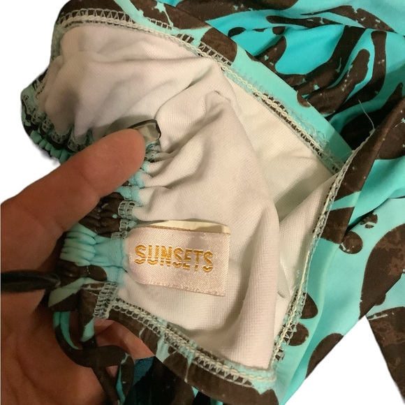 Sunsets Hawaiian Print String Bikini. Diane’s Bikini Shop Huntington Beach, CA - Picture 7 of 10